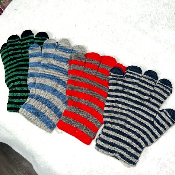 Kids Unisex Cold Weather Gloves MIX & MATCH 2 PAIR 1 PRICE Knit Stretch NEW - Picture 9 of 9